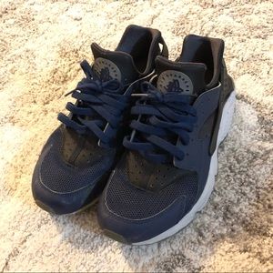 Men’s huraches shoes